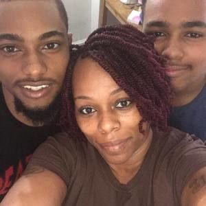 Meet your Posher, Yvonne